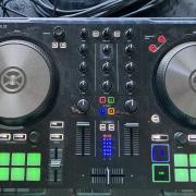 Native Instruments Traktor Kontrol S2 MK3