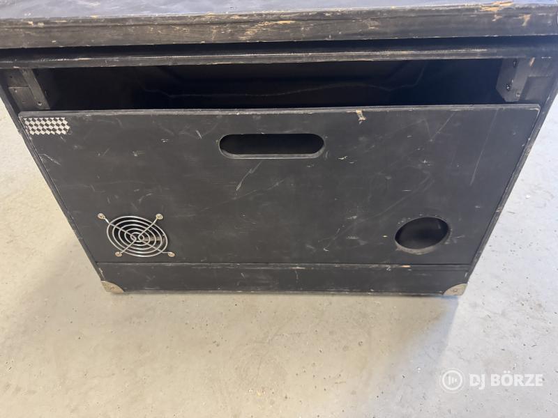 PC DMX vezérlőhöz üres rack