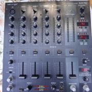 Behringer Djx 750