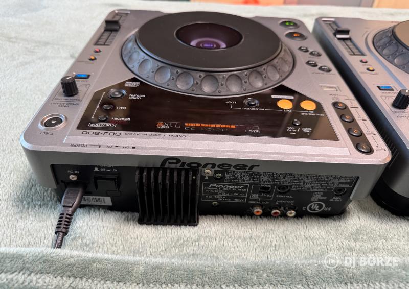 Pioneer CDJ800 - CD lejátszó CSAK párban