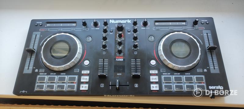 Numark mixtrack platinum