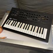 Korg minilogue xd, Dobozos, Garis