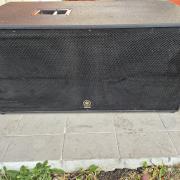 Yamaha CW218V 2x18" mélyláda pár 2400/1200W