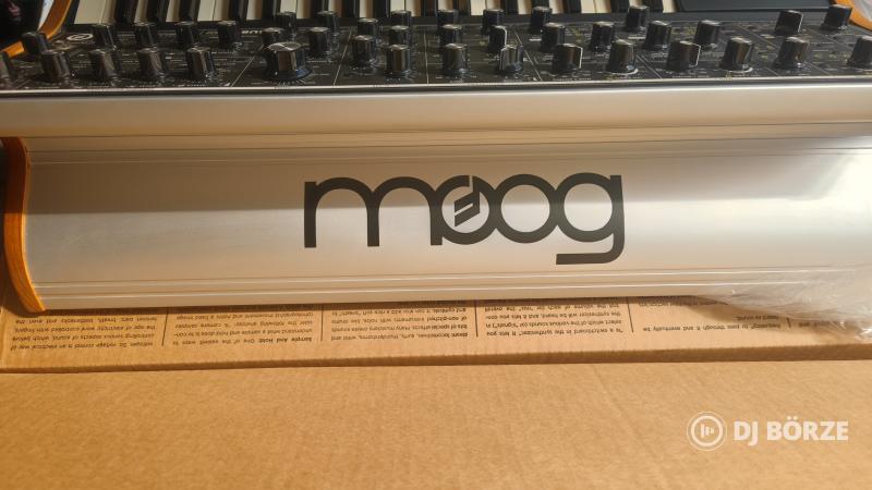Moog SUB 37 Bob Moog Tribute Edition Szintetizátor