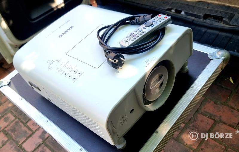 Sanyo plc xt 25 videoprojektor