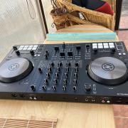 TRAKTOR KONTROL S3
