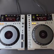 Eladó 2db Pioneer CDJ-850 lejátszó