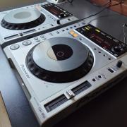 Eladó 2db Pioneer CDJ-850 lejátszó