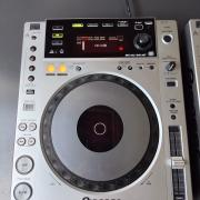 Eladó 2db Pioneer CDJ-850 lejátszó