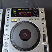 Eladó 2db Pioneer CDJ-850 lejátszó