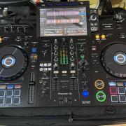 Pioneer XDJ RX3 + táska