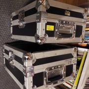 2db CD / média lejátszó rack / hordtáska / hard case eladó / cserélhető