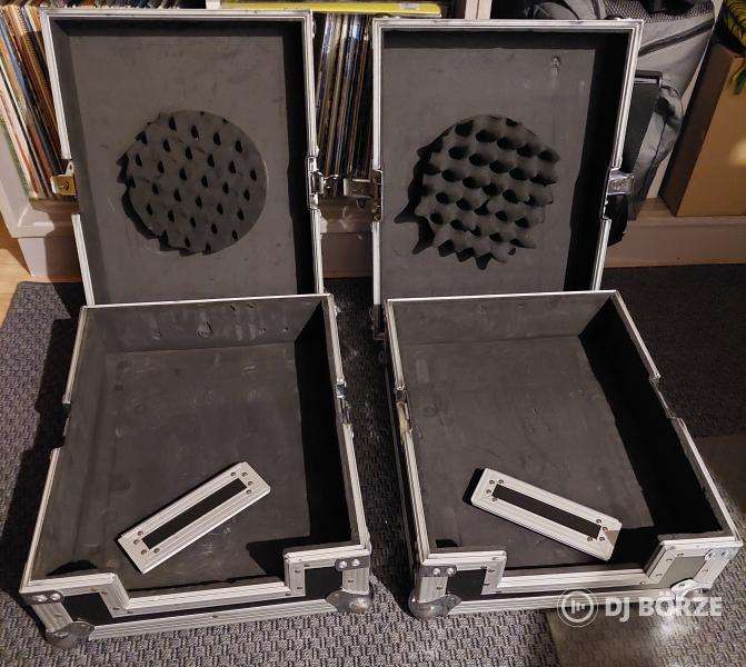 2db CD / média lejátszó rack / hordtáska / hard case eladó / cserélhető
