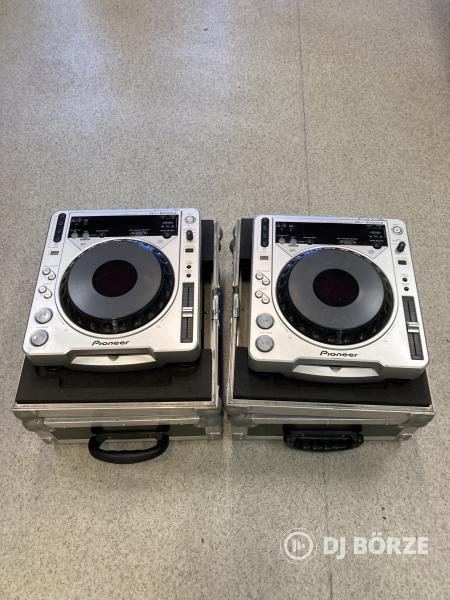2 db Pioneer CDJ800MK2 rackben