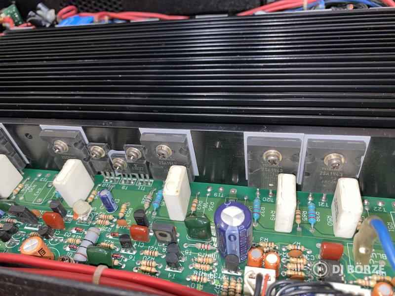 Deton Smart V260 Hybrid (2x450W 4 ohm, 2x300W 8 ohm) végfok