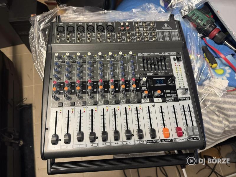 Yamaha MG12XU és Behringer PMP1000