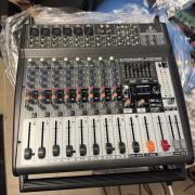 Yamaha MG12XU és Behringer PMP1000