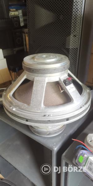 4db JBL 2032H hangszóró