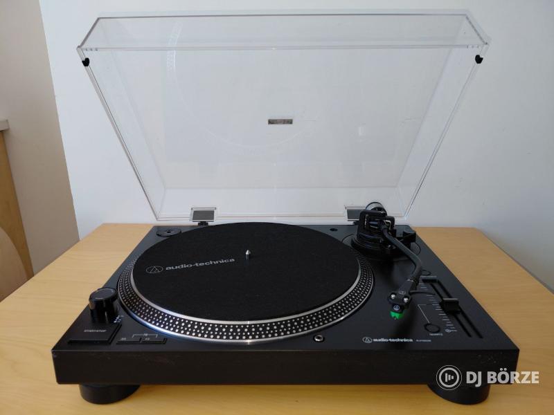 AudioTechnica AT-LP120XUSB direkt hajtású lemezjátszó