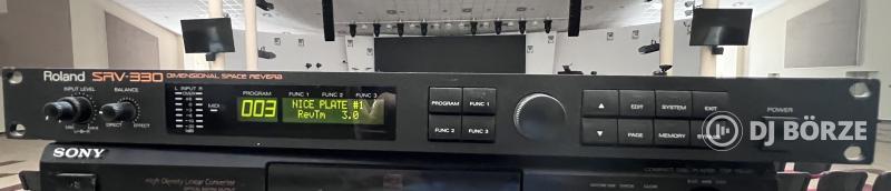 Roland SRV 330 effekt processzor