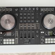 Native Instruments Traktor Kontrol S4 MK3