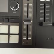 Native Instruments Traktor Kontrol S4 MK3