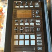 Native Instruments - Traktor D2 Pár + Deck Saver