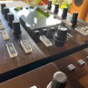 Native Instruments - Traktor D2 Pár + Deck Saver