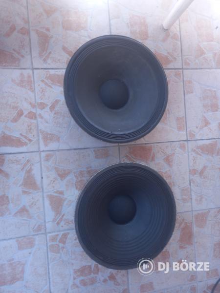Reflex R300 hangszórók