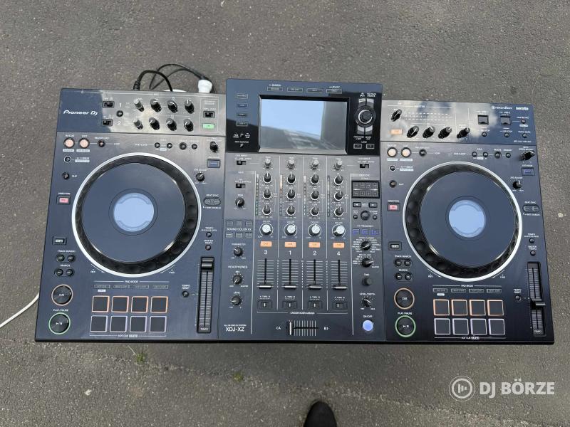 Pioneer XDJ XZ + táska