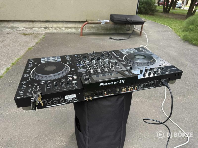 Pioneer XDJ XZ + táska