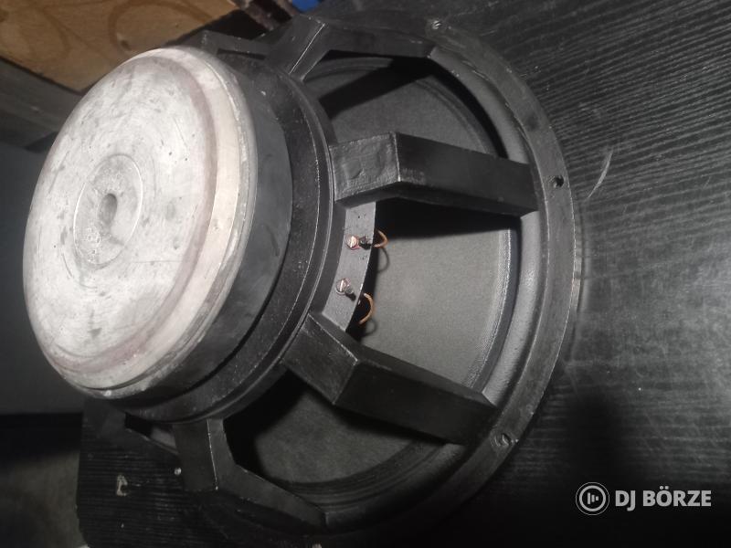 1 db Új Reflex R300 hangszóró