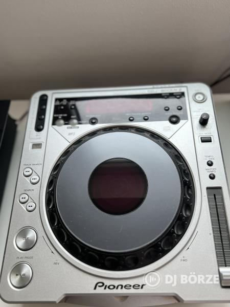 Pioneer CDJ 800 MK2