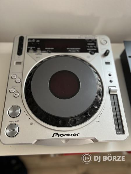 Pioneer CDJ 800 MK2