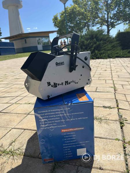 Eladó egy ANTARI B-100 buborékgép.
