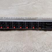 Behringer RX1602 vonalkeverő