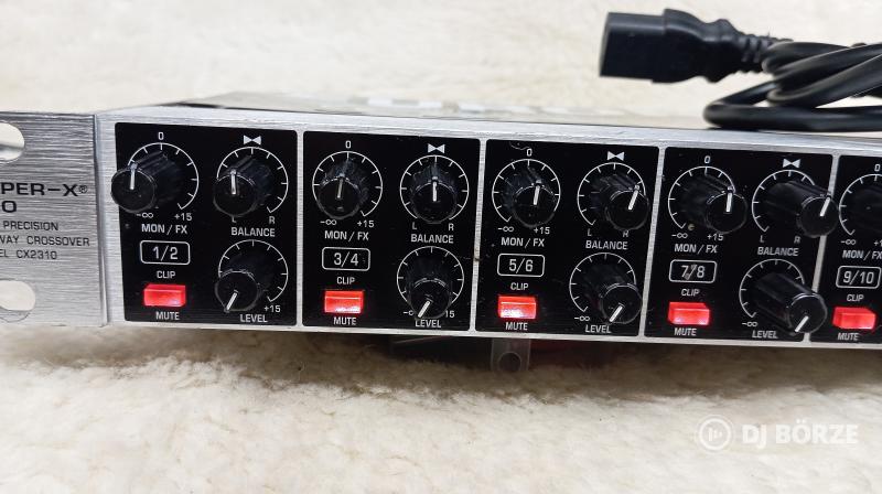 Behringer RX1602 vonalkeverő