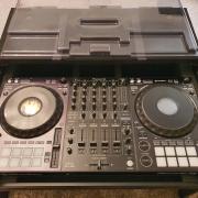 Pioneer DDJ1000 + ZOMO RACK