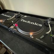 2DB GYŰJTŐI ÁLLAPOTÚ TECHNICS SL 1210-MK2