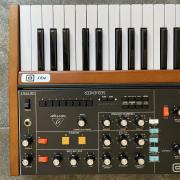 Behringer Poly D 4-Voice Analog Synthesizer