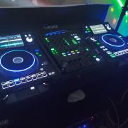 Denon Dj. Pult.SC5000,két db,X1800 keverő
