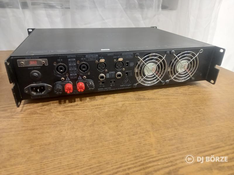 Behringer KM 1700 végfok