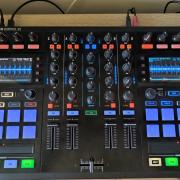 Native Instruments Traktor Kontrol S5 + Traktor Pro 3 + UDG táska + 5m Klotz RCA kábel