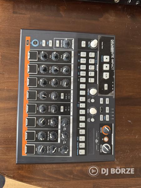 Arturia DrumBrute Impact Dobgép groove box