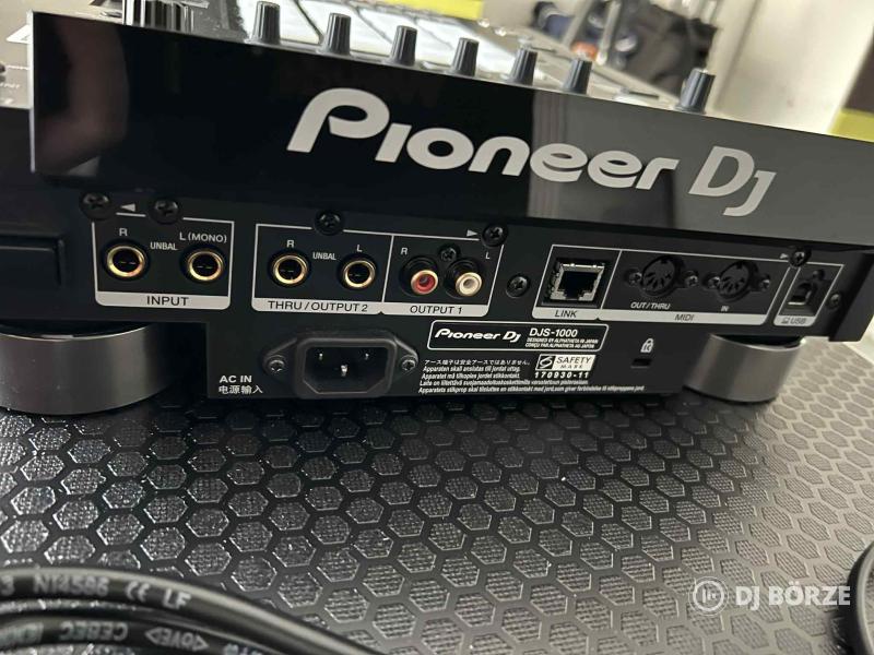PIONEER DJS-1000 sampler