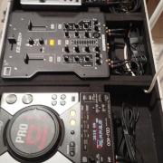DJ pult komplett, CDJ 400 2 db + Allen & Heath Xone 23 + rack
