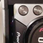 DJ pult komplett, CDJ 400 2 db + Allen & Heath Xone 23 + rack