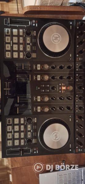 Traktor S4 MK2 kontroller