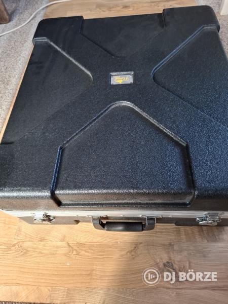 Soundcraft EPM-12