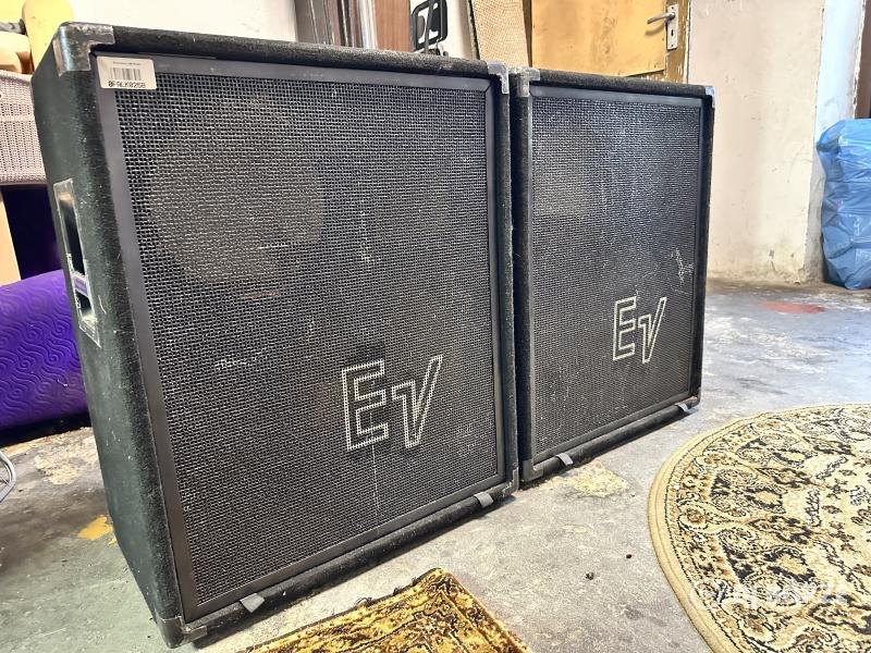 Electro-Voice ES-3315 Gyári üres ládák
